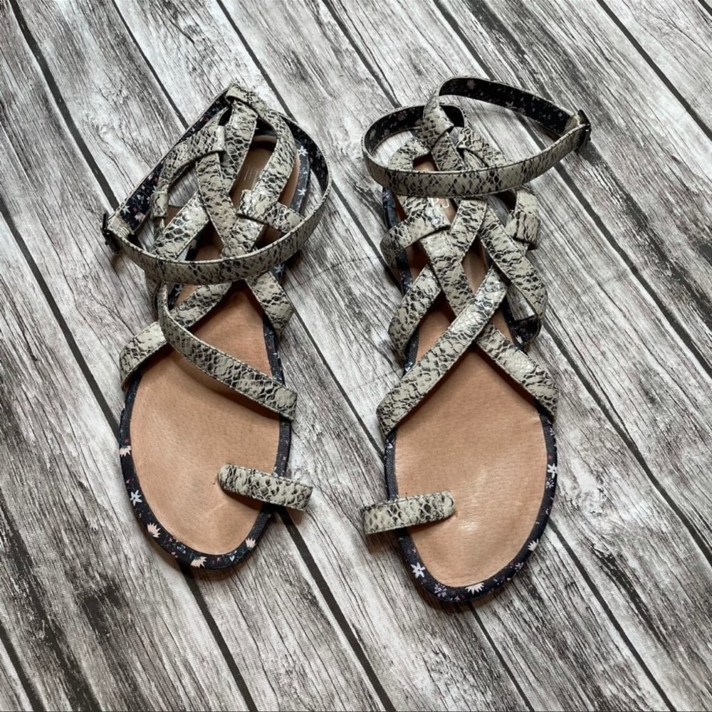 Cabi Athena Python Snakeskin Leather Sandals 9m L… - image 1